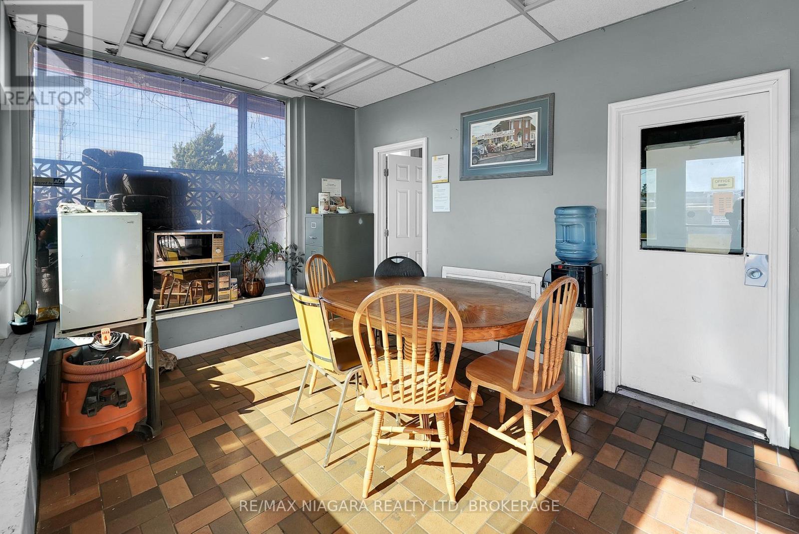 6499 Lundys Lane, Niagara Falls, Ontario  L2G 1T9 - Photo 13 - X12478370
