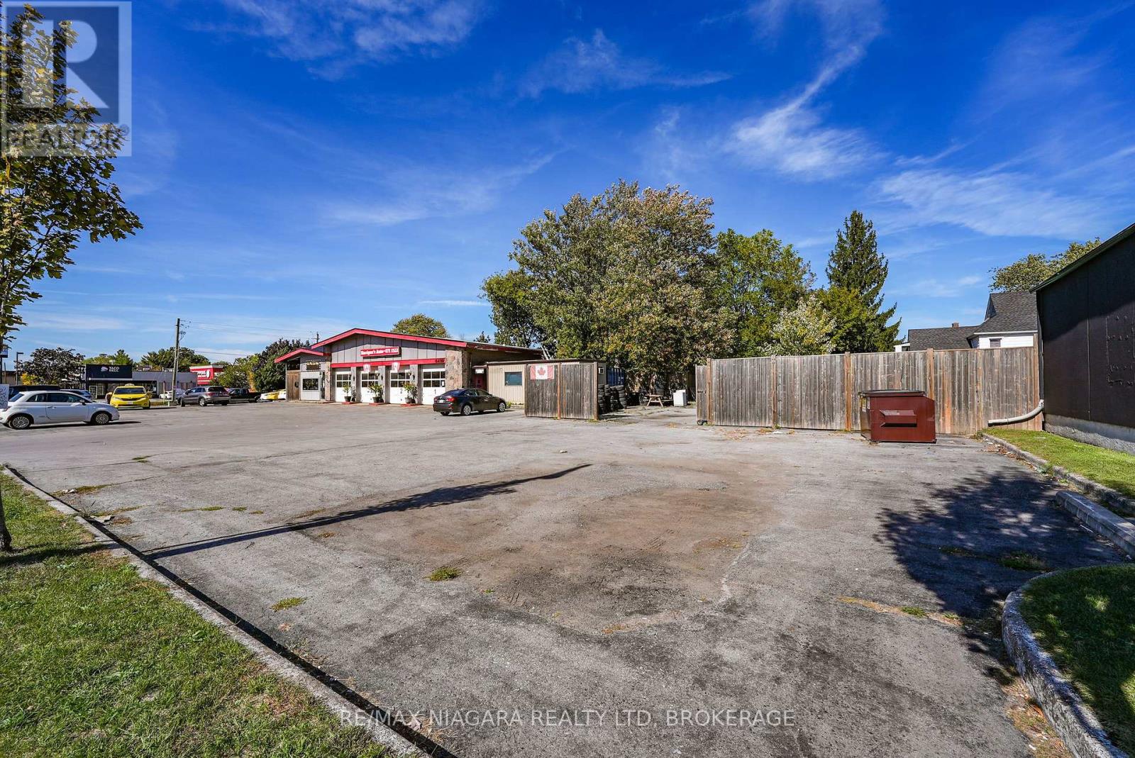 6499 Lundys Lane, Niagara Falls, Ontario  L2G 1T9 - Photo 8 - X12478370