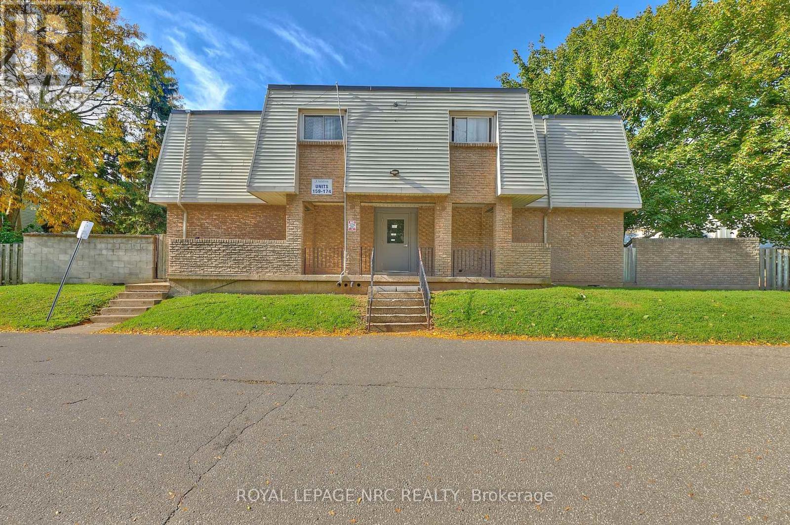 164 - 17 Old Pine Trail, St. Catharines, Ontario  L2M 6P9 - Photo 23 - X12480153