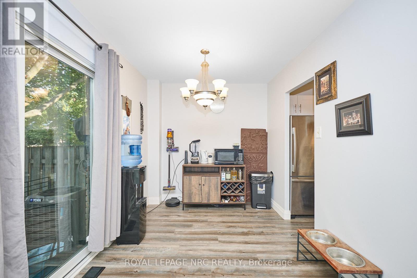 164 - 17 Old Pine Trail, St. Catharines, Ontario  L2M 6P9 - Photo 6 - X12480153