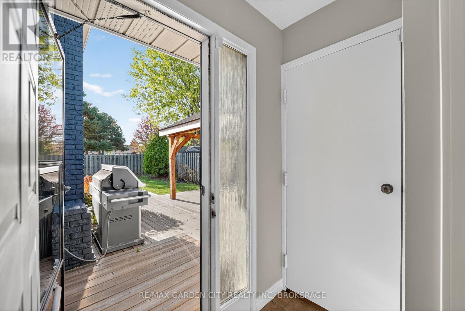 4 Jeanette Drive, St. Catharines, Ontario  L2N 6M4 - Photo 34 - X12480923