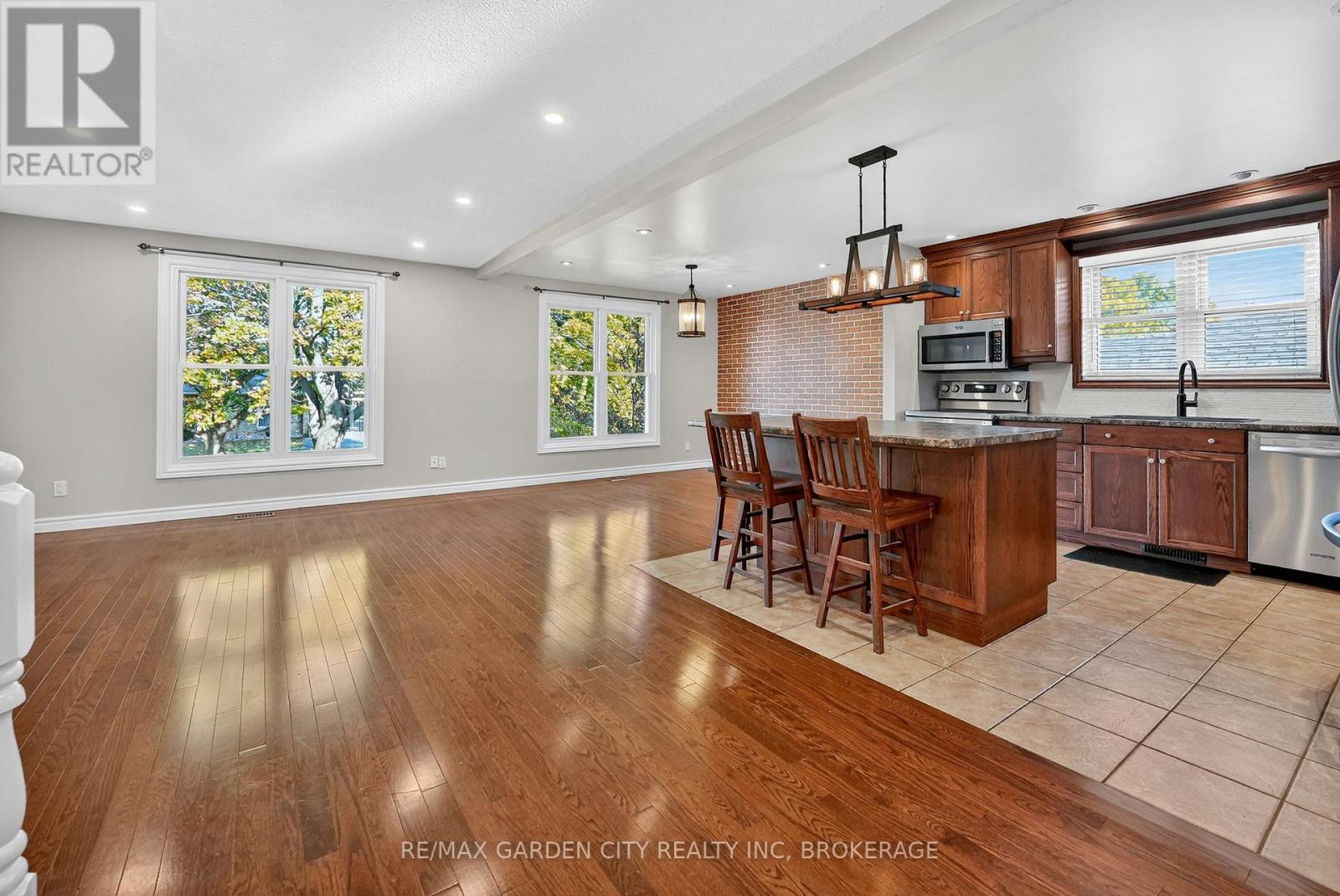 4 Jeanette Drive, St. Catharines, Ontario  L2N 6M4 - Photo 8 - X12480923