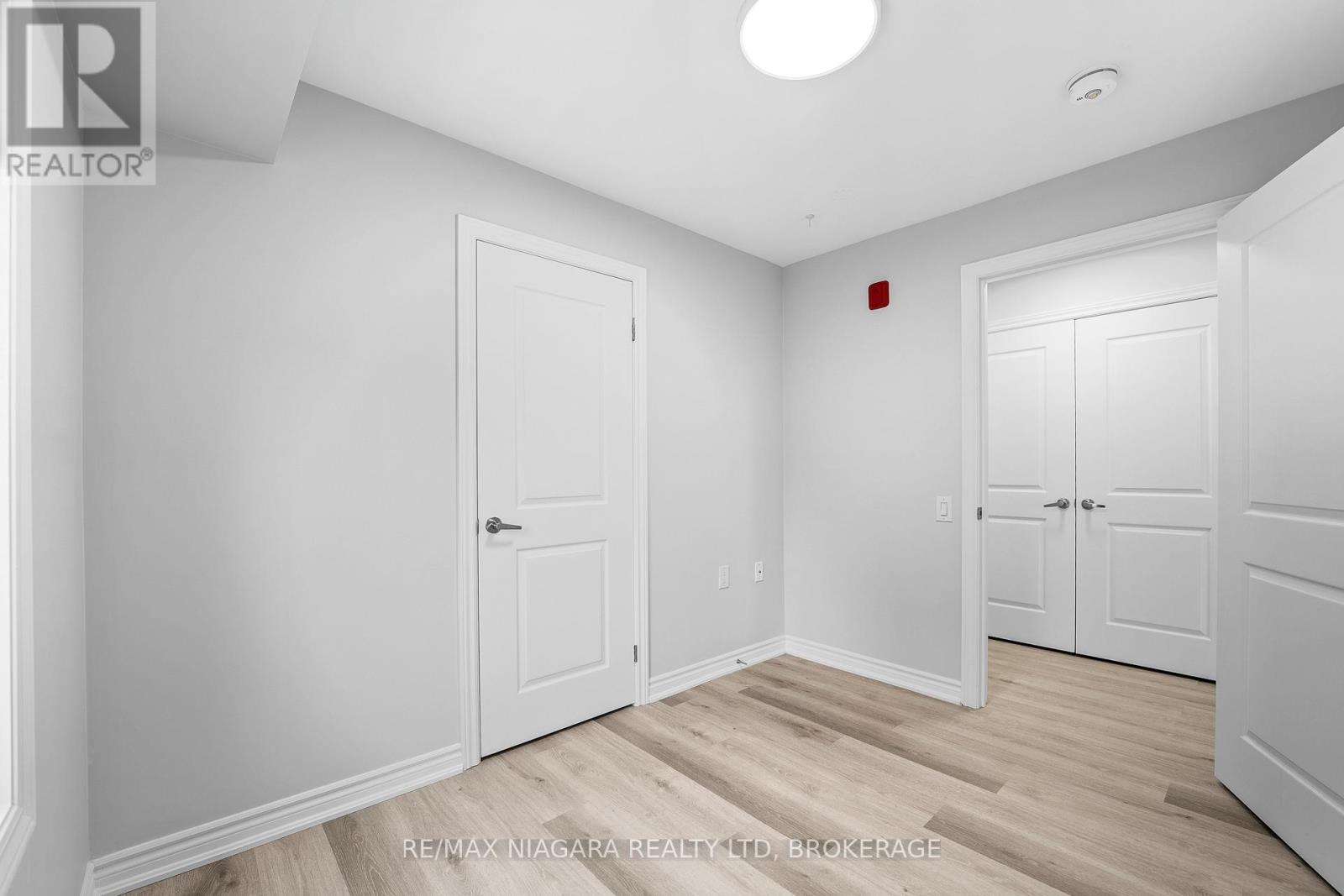 103 - 63 Vine Street S, St. Catharines, Ontario  L2R 3X9 - Photo 15 - X12481130