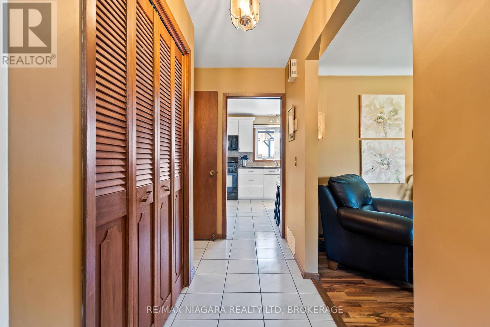 40 Gaspare Drive, Port Colborne, Ontario  L3K 2V2 - Photo 13 - X12481173