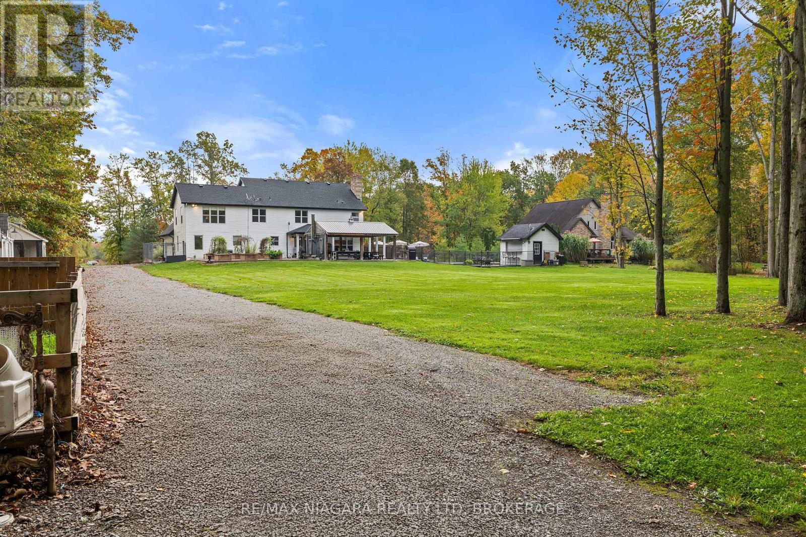 51268 Tunnacliffe Road S, Wainfleet, Ontario  L0S 1V0 - Photo 3 - X12483201