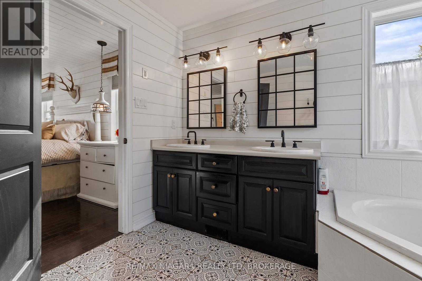 51268 Tunnacliffe Road S, Wainfleet, Ontario  L0S 1V0 - Photo 31 - X12483201