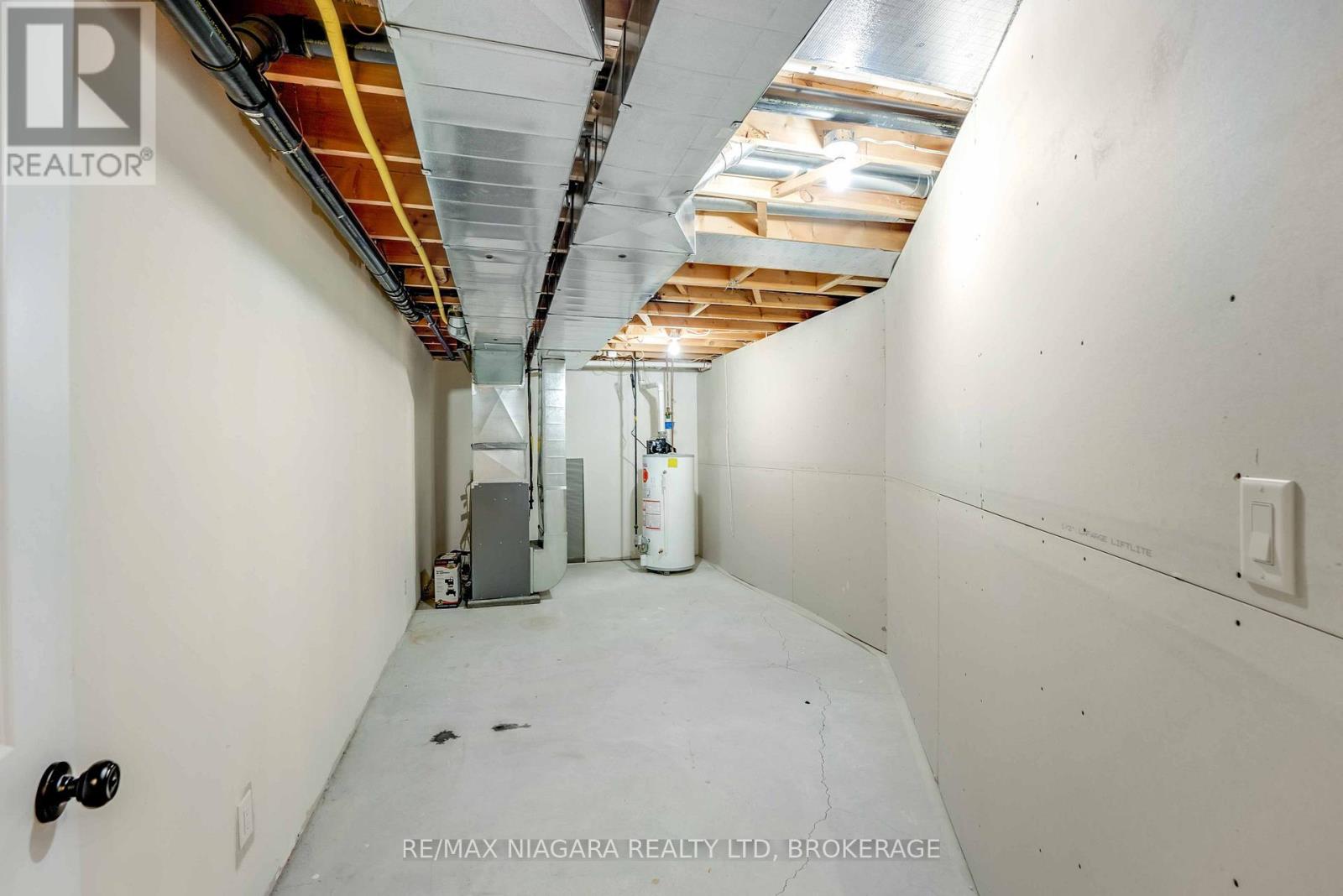 24 Emerald Common, St. Catharines, Ontario  L2M 0A7 - Photo 20 - X12483562