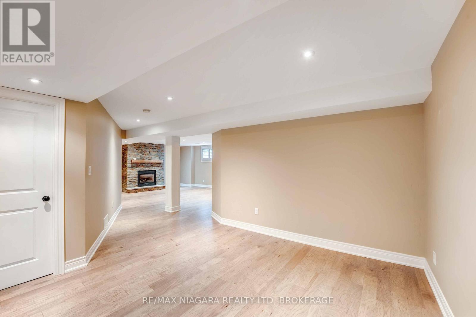 24 Emerald Common, St. Catharines, Ontario  L2M 0A7 - Photo 22 - X12483562