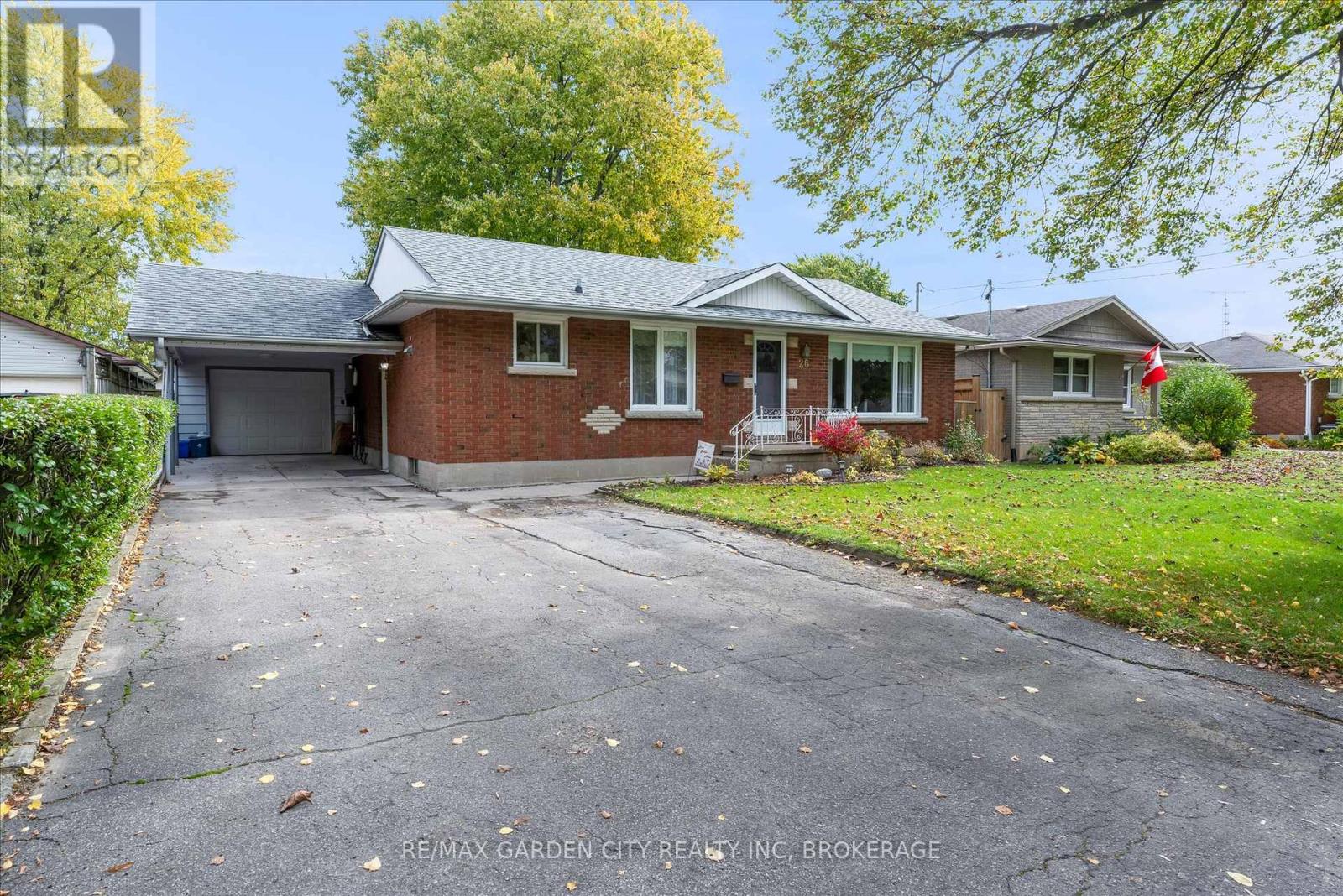 26 HOWARD AVENUE, St. Catharines, Ontario