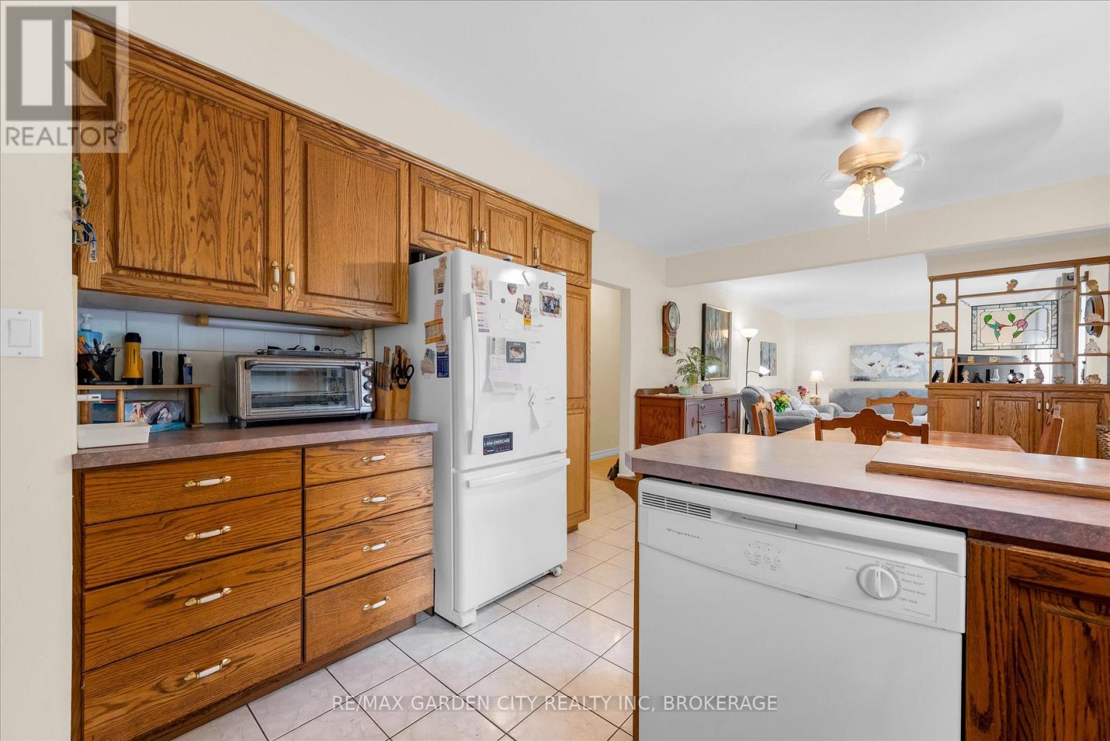 26 Howard Avenue, St. Catharines, Ontario  L2N 3X1 - Photo 11 - X12484107