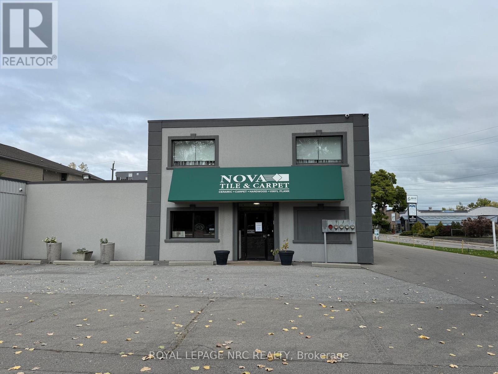 6102 Perkins Street, Niagara Falls, Ontario  L2E 5R8 - Photo 15 - X12484389