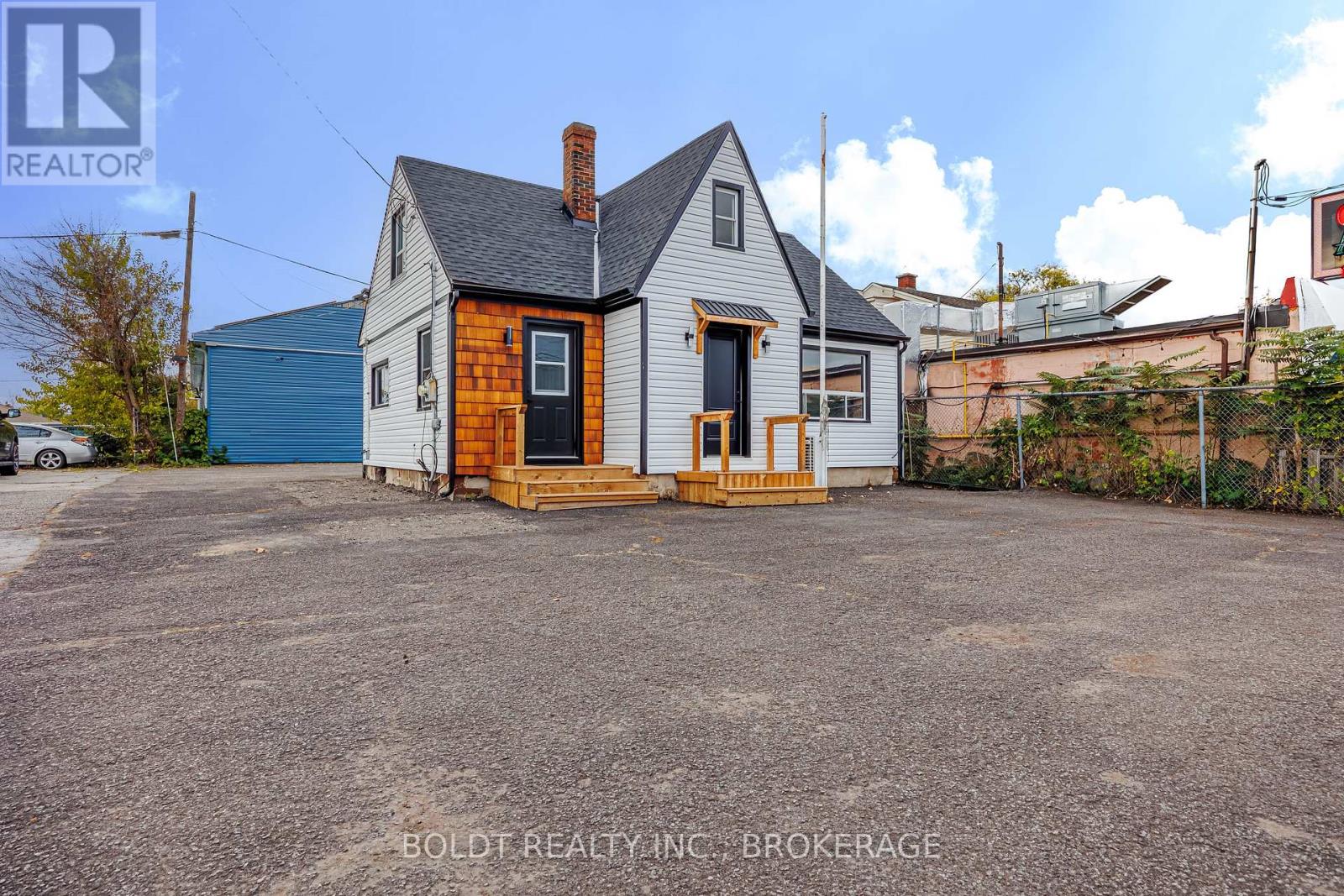 53 HARTZEL ROAD, St. Catharines, Ontario