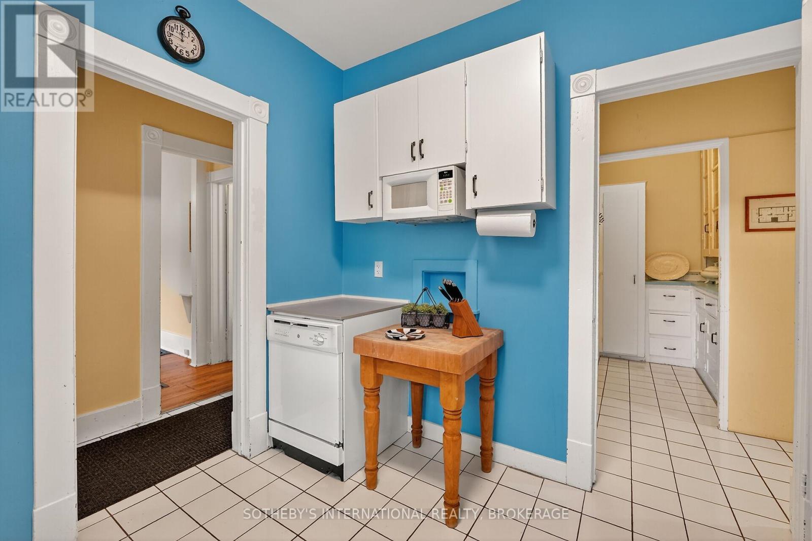 54 Platoff Street, Niagara-On-The-Lake, Ontario  L0S 1J0 - Photo 10 - X12485076