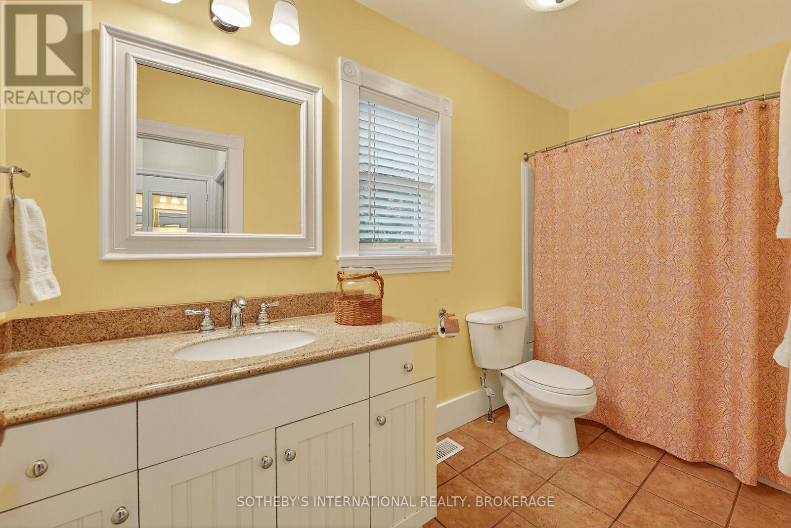 54 Platoff Street, Niagara-On-The-Lake, Ontario  L0S 1J0 - Photo 14 - X12485076