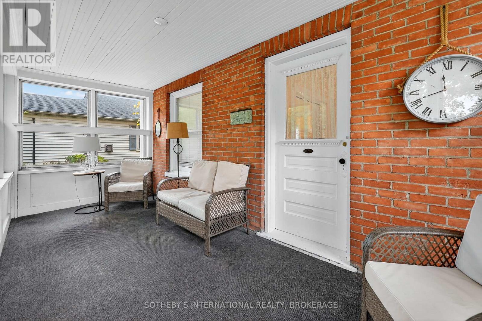 54 Platoff Street, Niagara-On-The-Lake, Ontario  L0S 1J0 - Photo 3 - X12485076