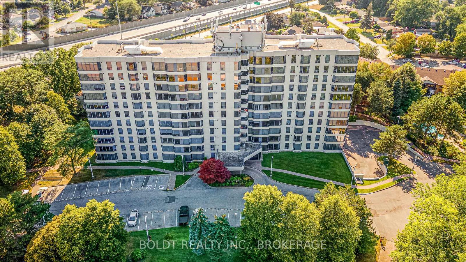 809 - 81 Scott Street, St. Catharines, Ontario  L2N 7L5 - Photo 38 - X12485120