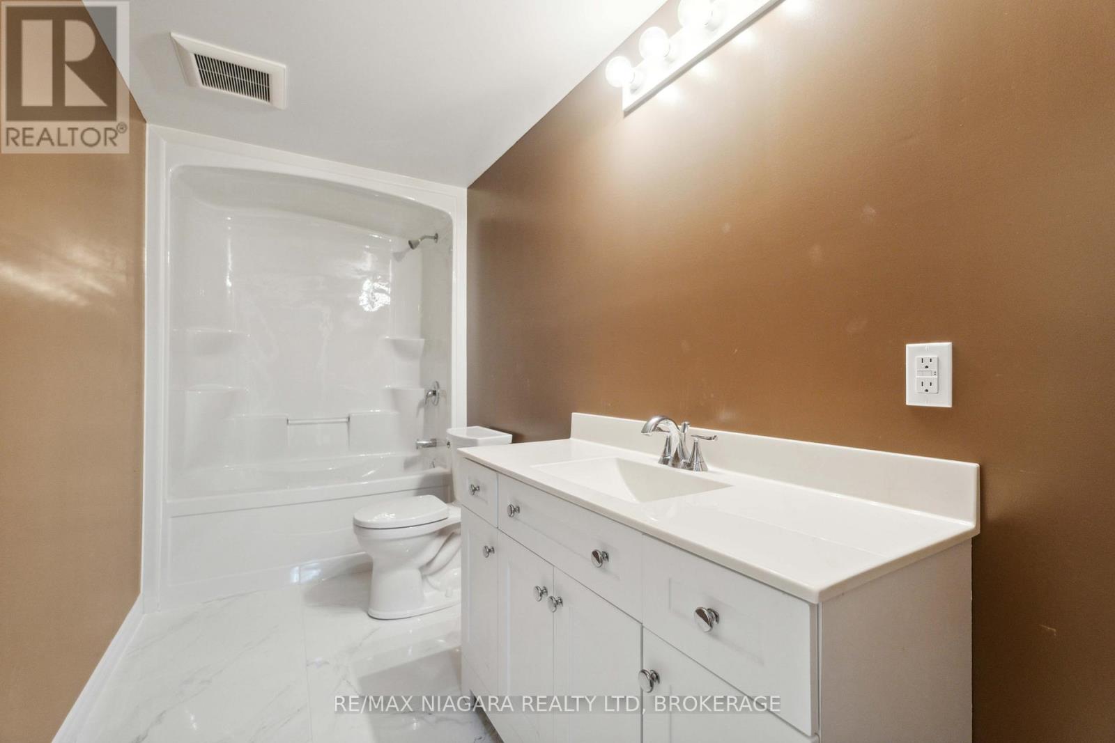 3555 Canfield Crescent, Fort Erie, Ontario  L0S 1S0 - Photo 25 - X12485250