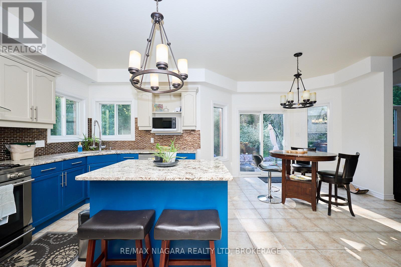 690 Brian Street, Fort Erie, Ontario  L2A 6W2 - Photo 12 - X12485388