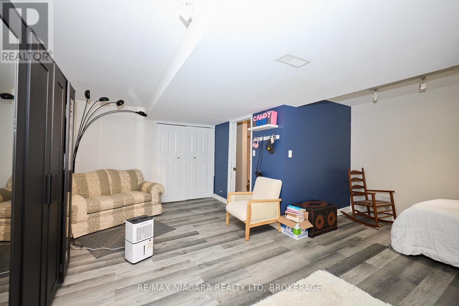 690 Brian Street, Fort Erie, Ontario  L2A 6W2 - Photo 20 - X12485388