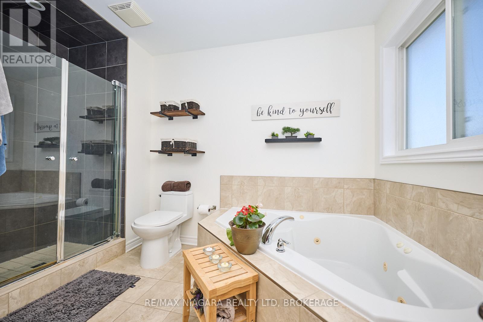 690 Brian Street, Fort Erie, Ontario  L2A 6W2 - Photo 32 - X12485388