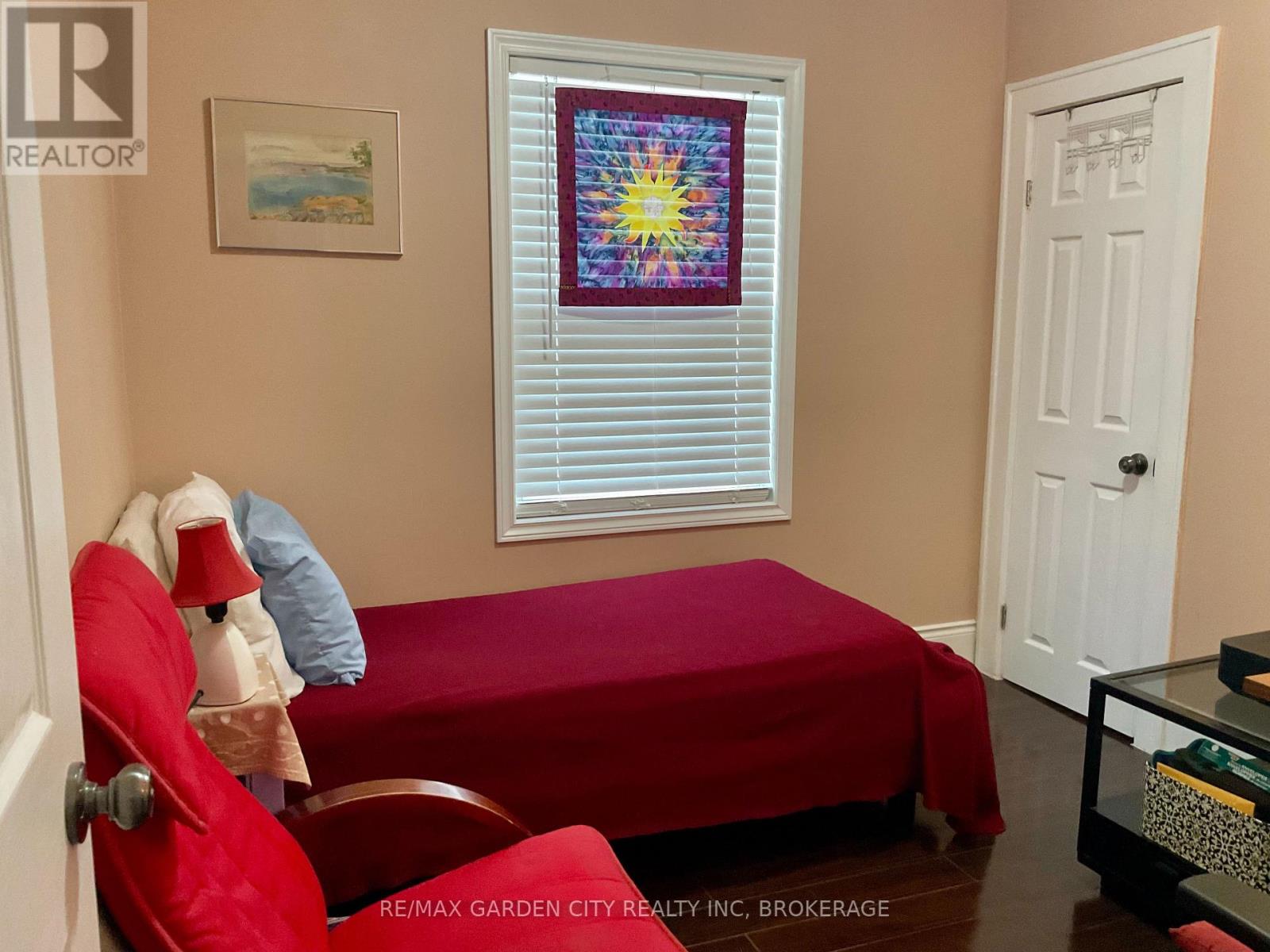 16 Ida Street, St. Catharines, Ontario  L2R 3X4 - Photo 11 - X12485392