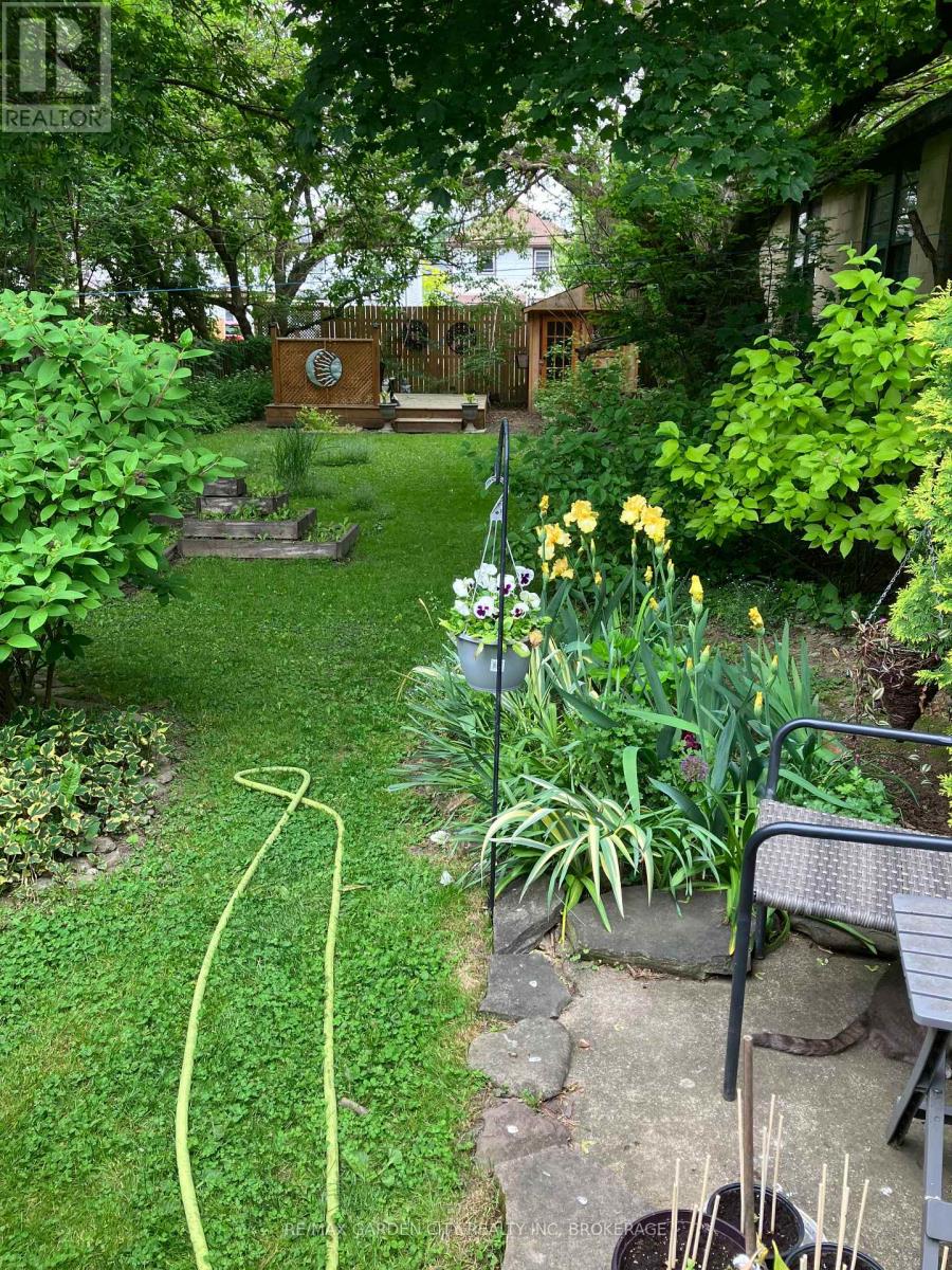 16 Ida Street, St. Catharines, Ontario  L2R 3X4 - Photo 23 - X12485392