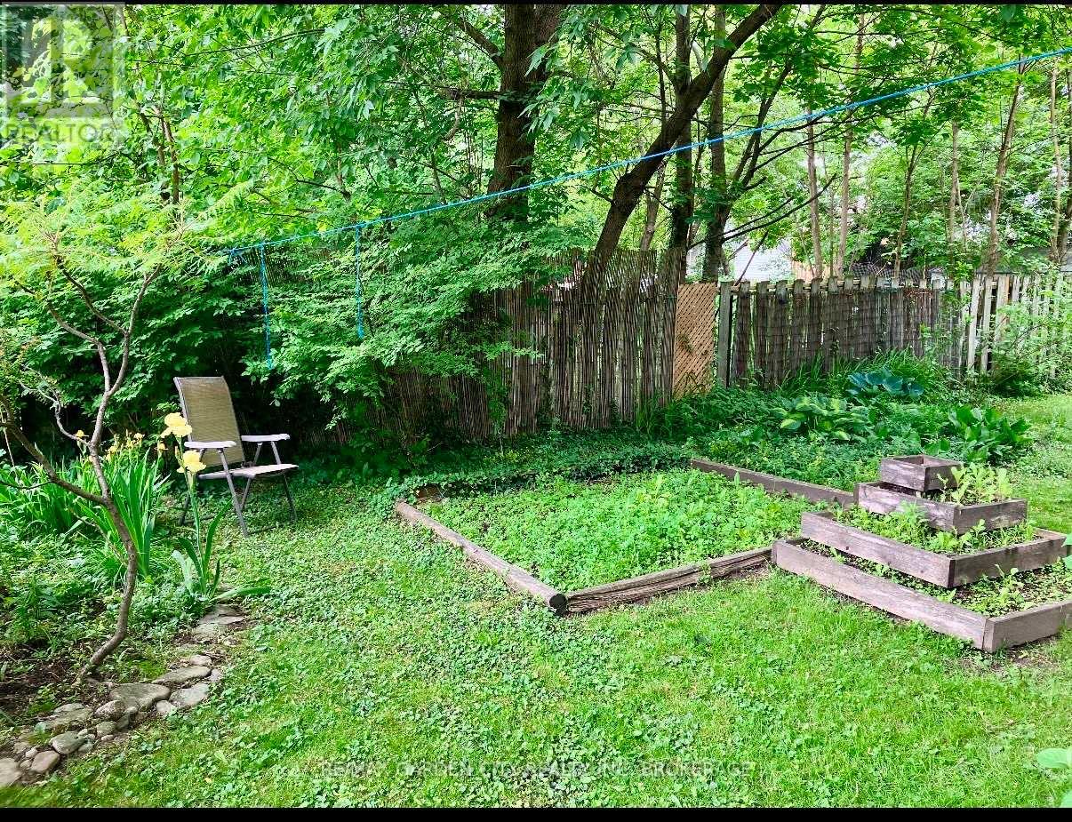 16 Ida Street, St. Catharines, Ontario  L2R 3X4 - Photo 35 - X12485392