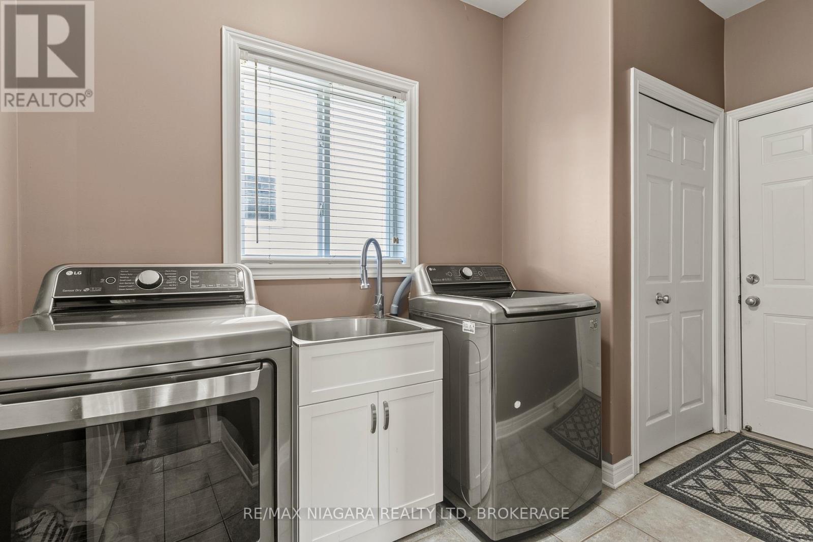 3579 Carver Street, Fort Erie, Ontario  L0S 1S0 - Photo 20 - X12485443