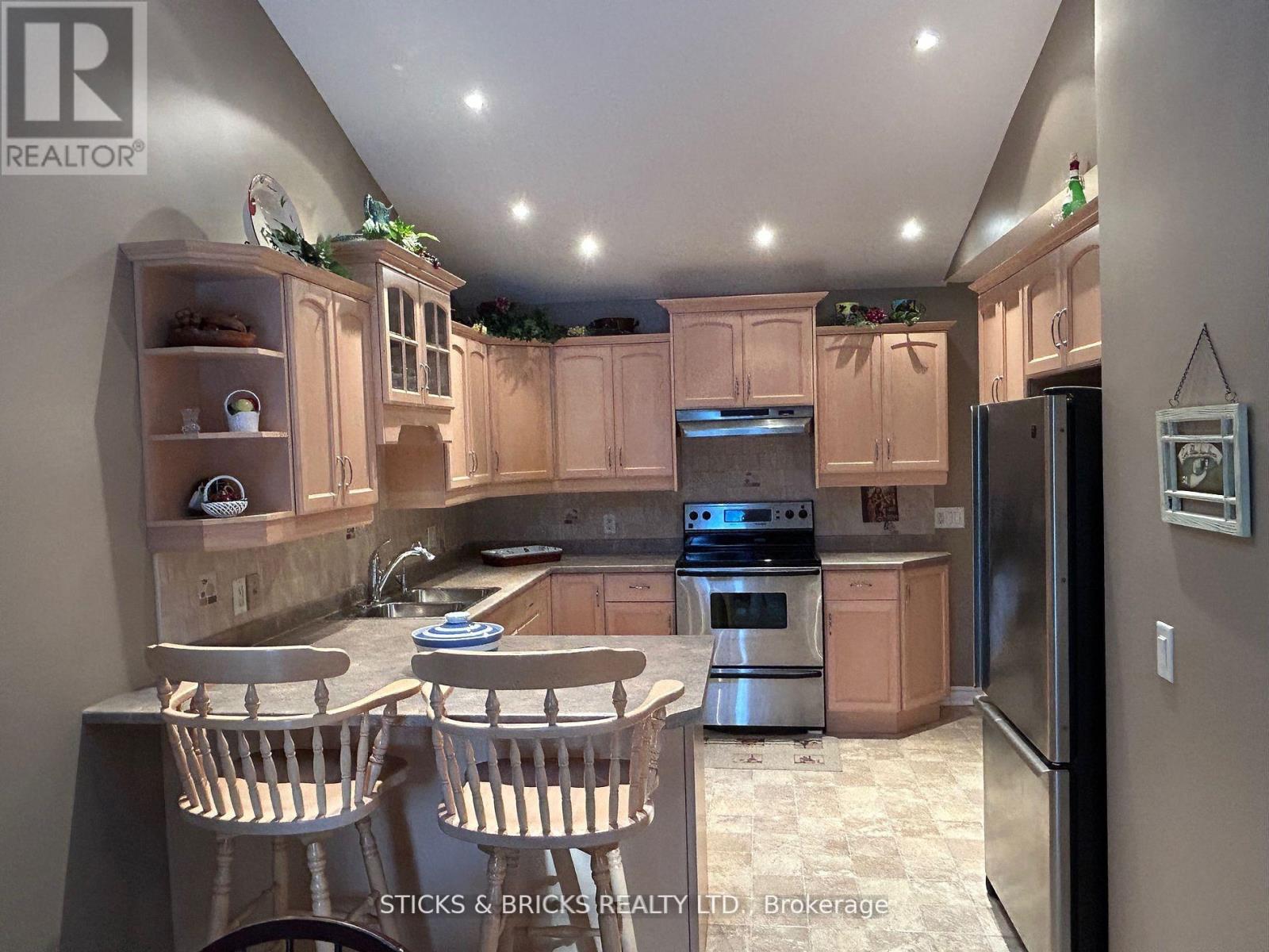 12 - 3241 Montrose Road, Niagara Falls, Ontario  L2H 3L3 - Photo 12 - X12485858