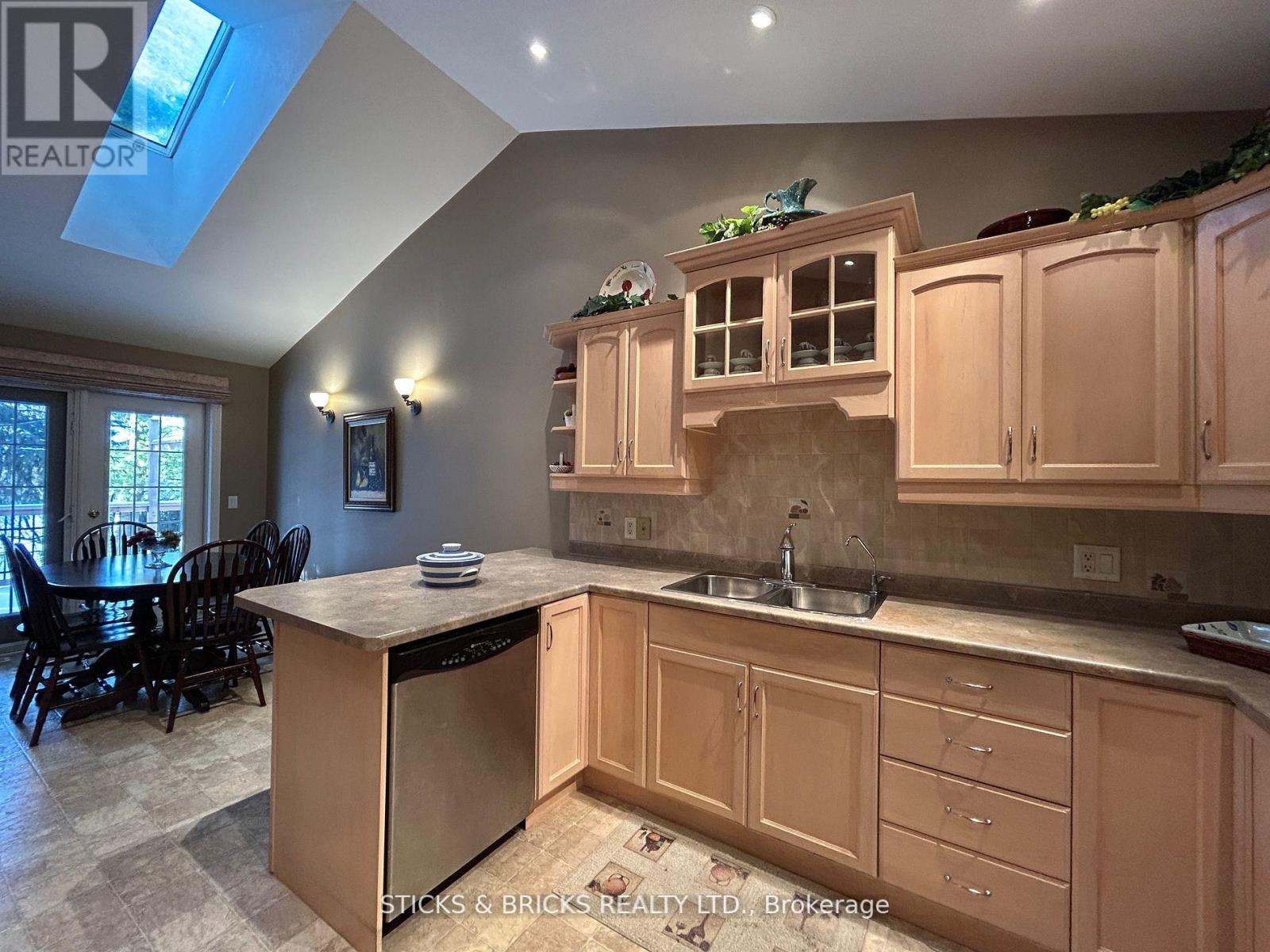 12 - 3241 Montrose Road, Niagara Falls, Ontario  L2H 3L3 - Photo 16 - X12485858