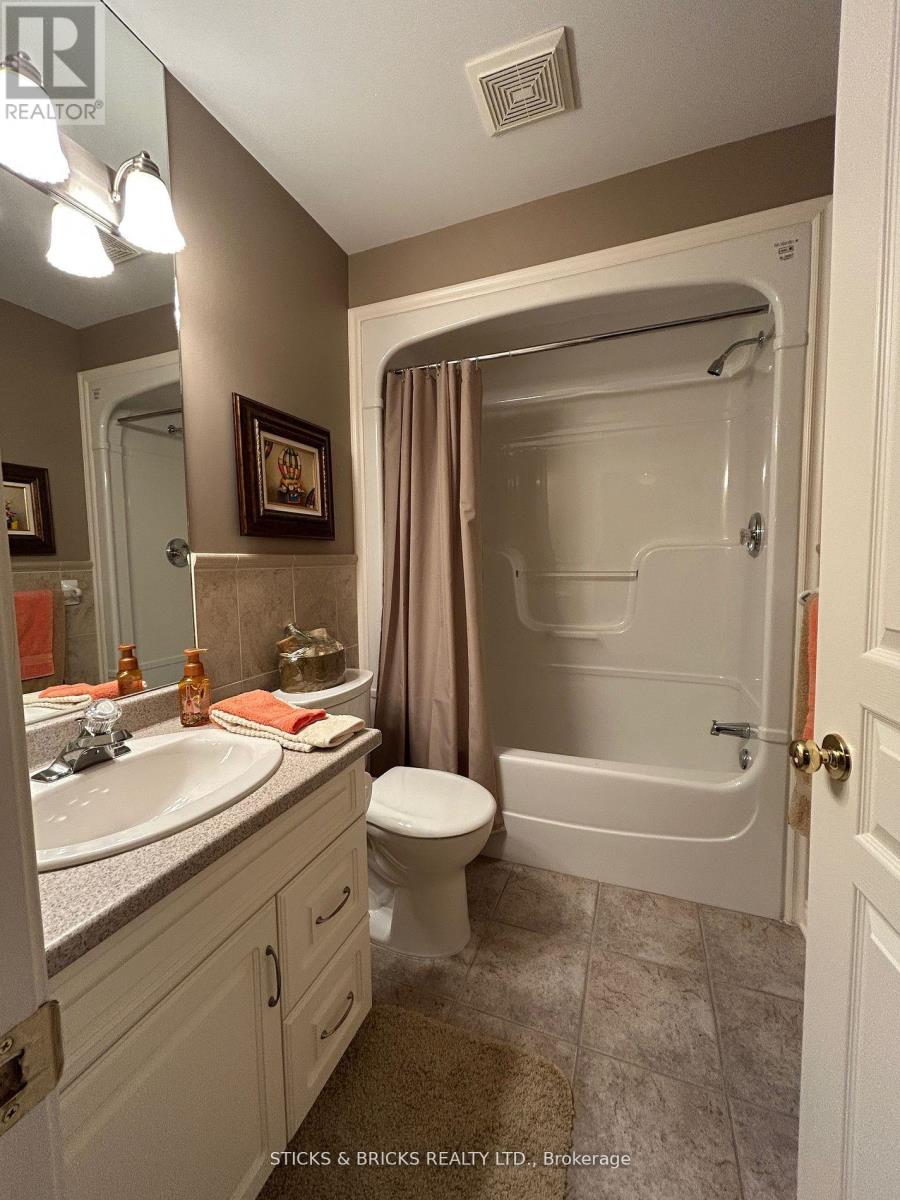 12 - 3241 Montrose Road, Niagara Falls, Ontario  L2H 3L3 - Photo 22 - X12485858