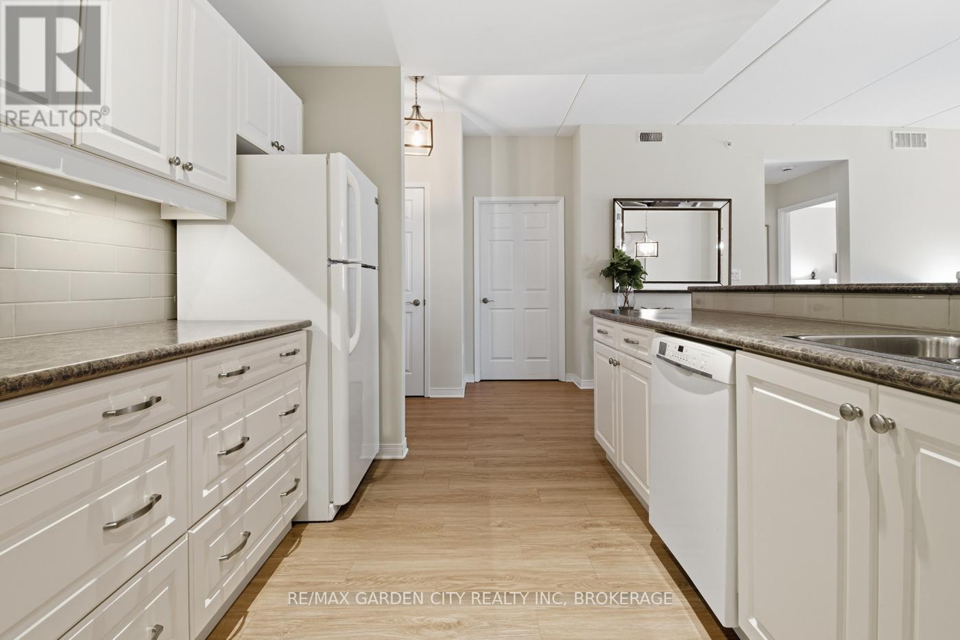 307 - 16 Sullivan Avenue, Thorold, Ontario  L2V 2Y2 - Photo 6 - X12486854