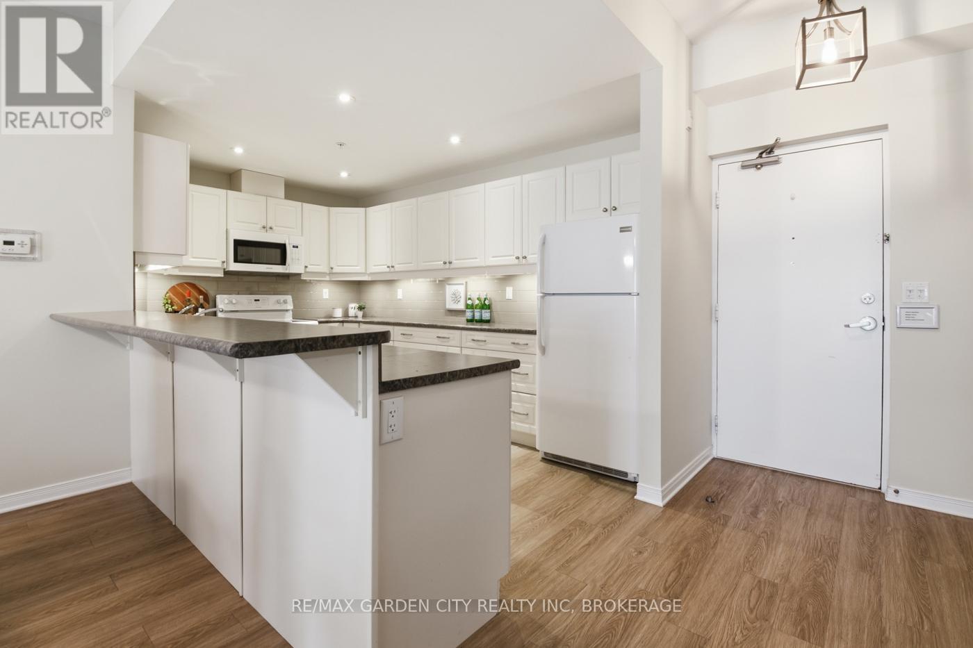 307 - 16 Sullivan Avenue, Thorold, Ontario  L2V 2Y2 - Photo 7 - X12486854