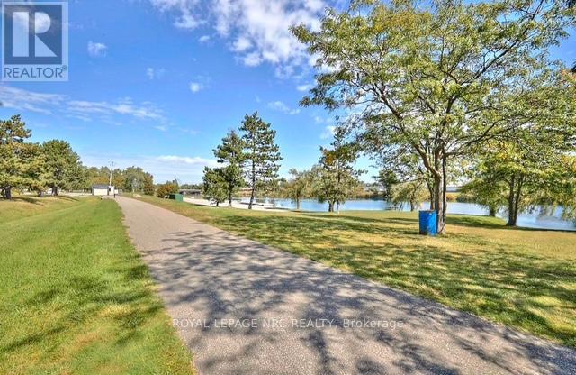 1417 - 330 Prince Charles Drive S, Welland, Ontario  L3C 7B3 - Photo 25 - X12486899