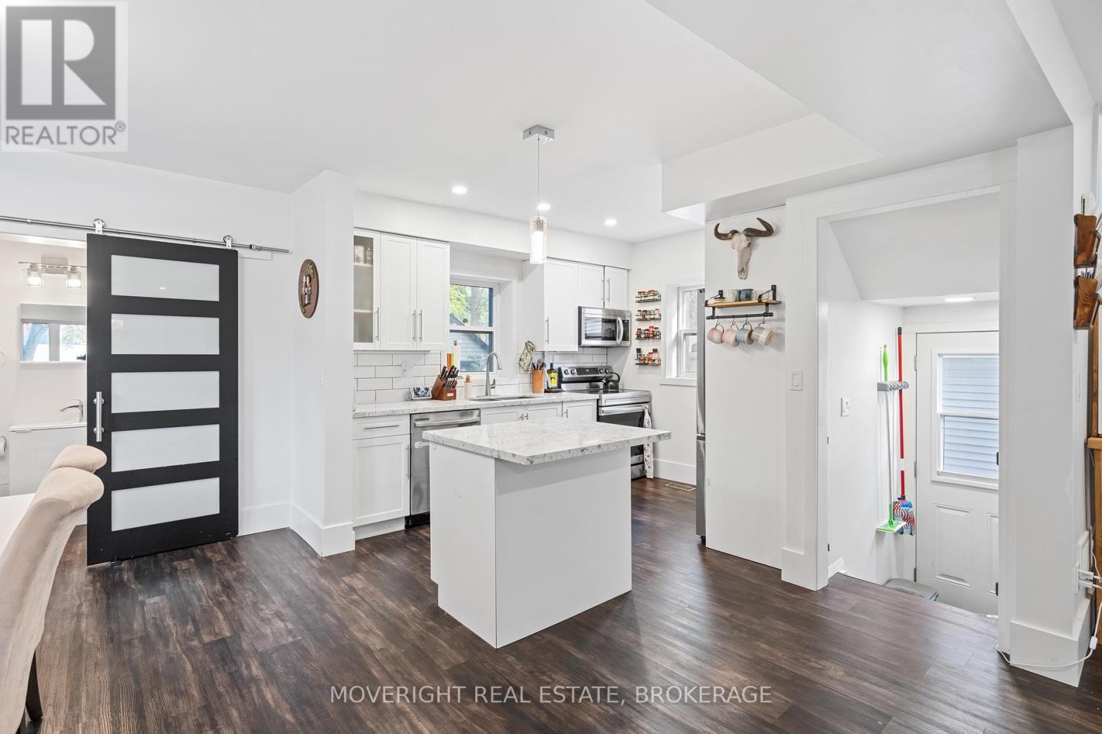 331 Fielden Avenue, Port Colborne, Ontario  L3K 4T8 - Photo 13 - X12487099