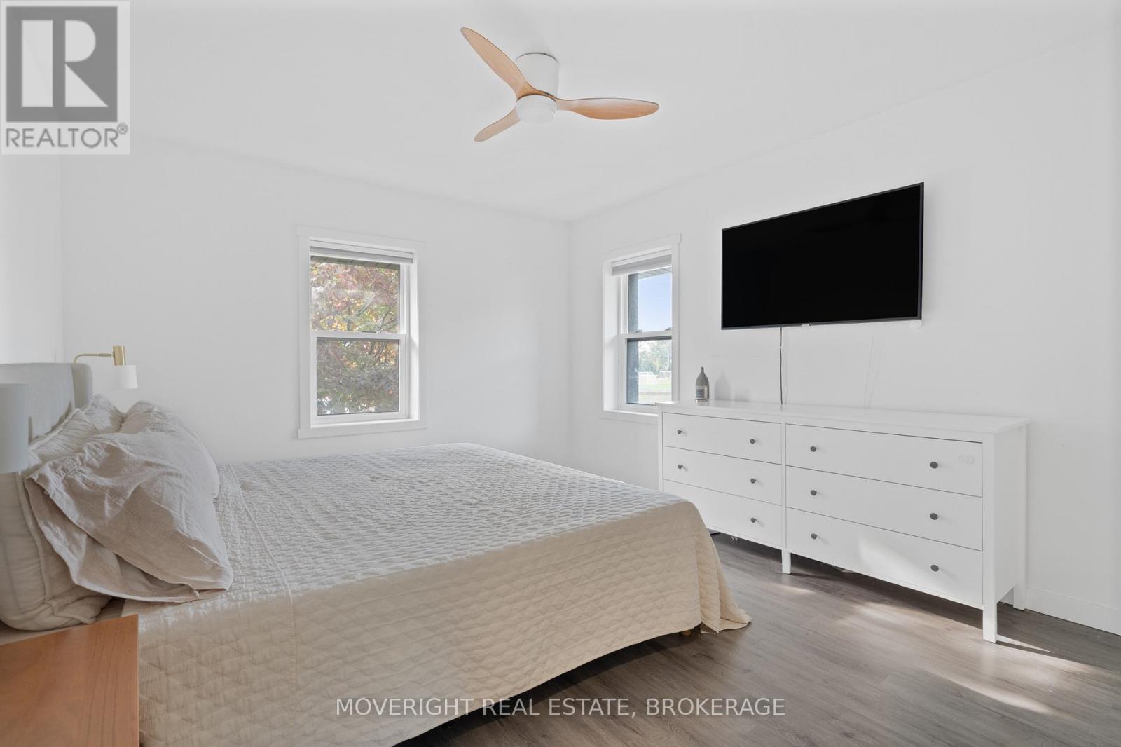 331 Fielden Avenue, Port Colborne, Ontario  L3K 4T8 - Photo 21 - X12487099