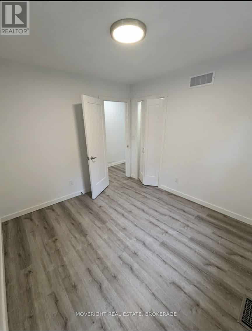 331 Fielden Avenue, Port Colborne, Ontario  L3K 4T8 - Photo 37 - X12487099