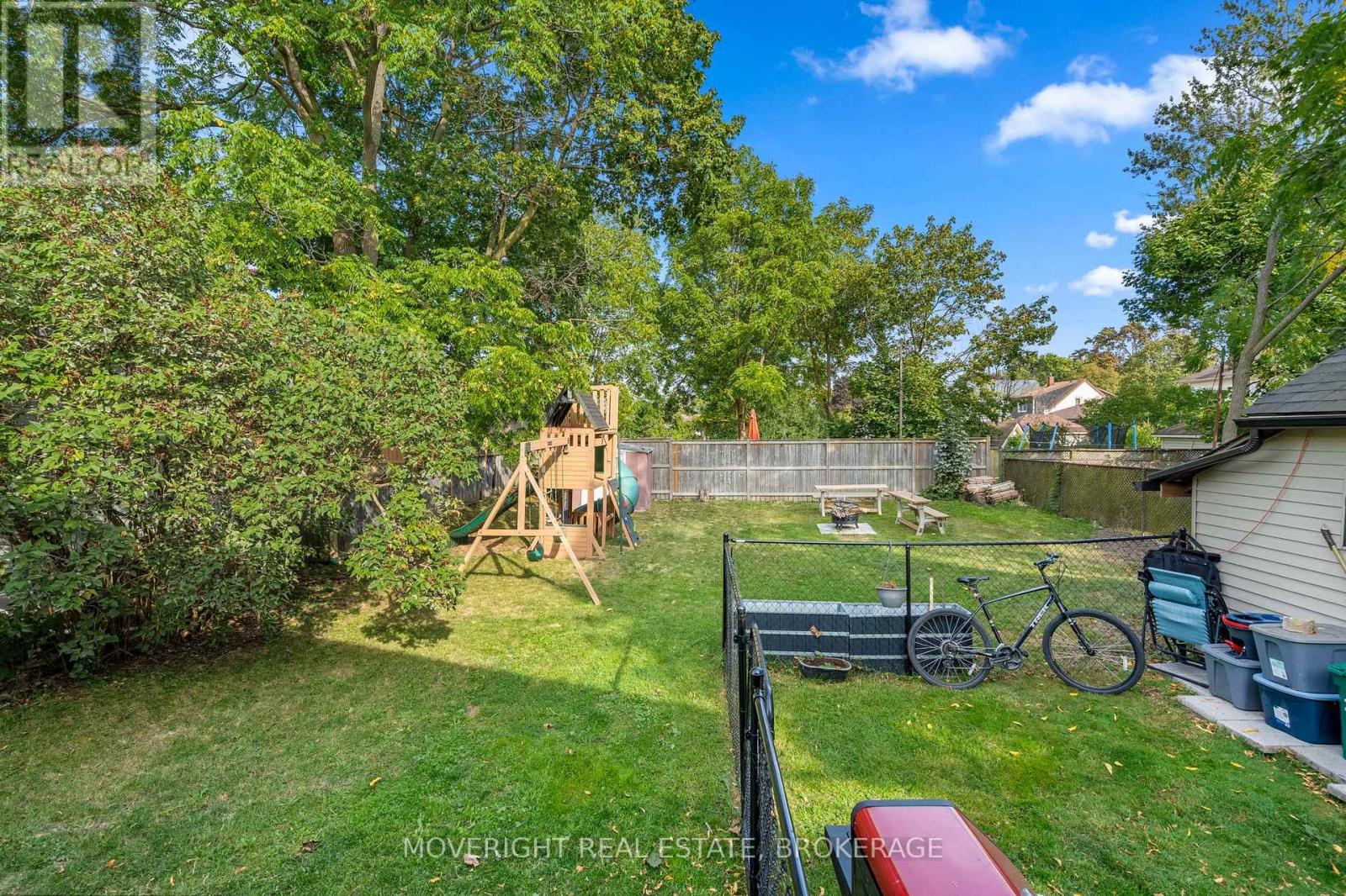 331 Fielden Avenue, Port Colborne, Ontario  L3K 4T8 - Photo 40 - X12487099