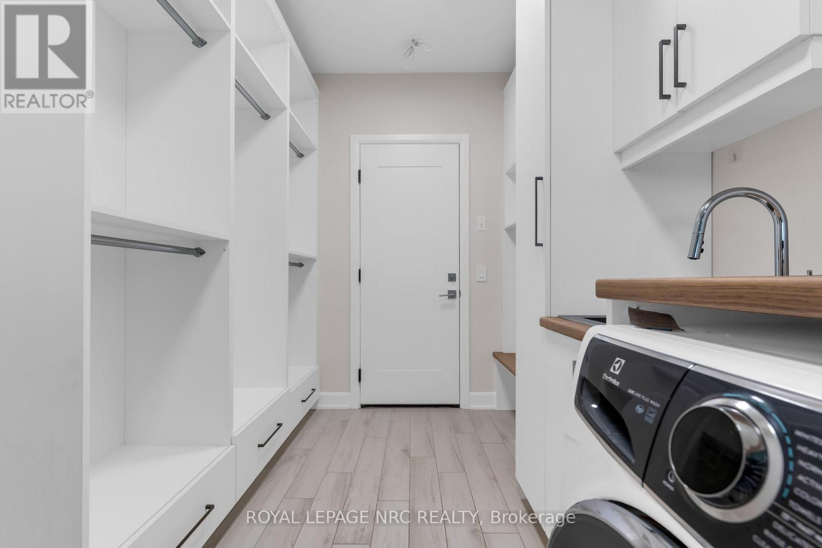 21 Singer Street, Thorold, Ontario  L2V 0E9 - Photo 24 - X12487292