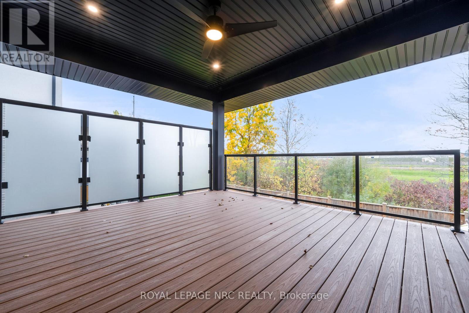 21 Singer Street, Thorold, Ontario  L2V 0E9 - Photo 25 - X12487292