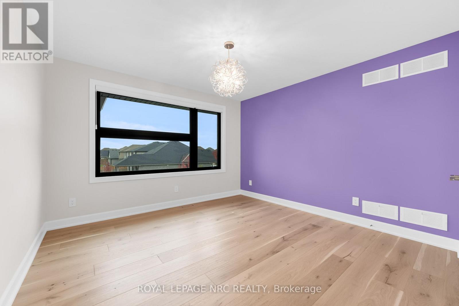 21 Singer Street, Thorold, Ontario  L2V 0E9 - Photo 33 - X12487292