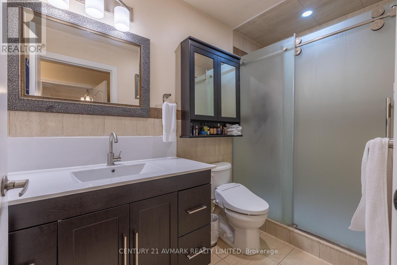 228 - 8111 Forest Glen Drive, Niagara Falls, Ontario  L2H 2Y7 - Photo 7 - X12487302