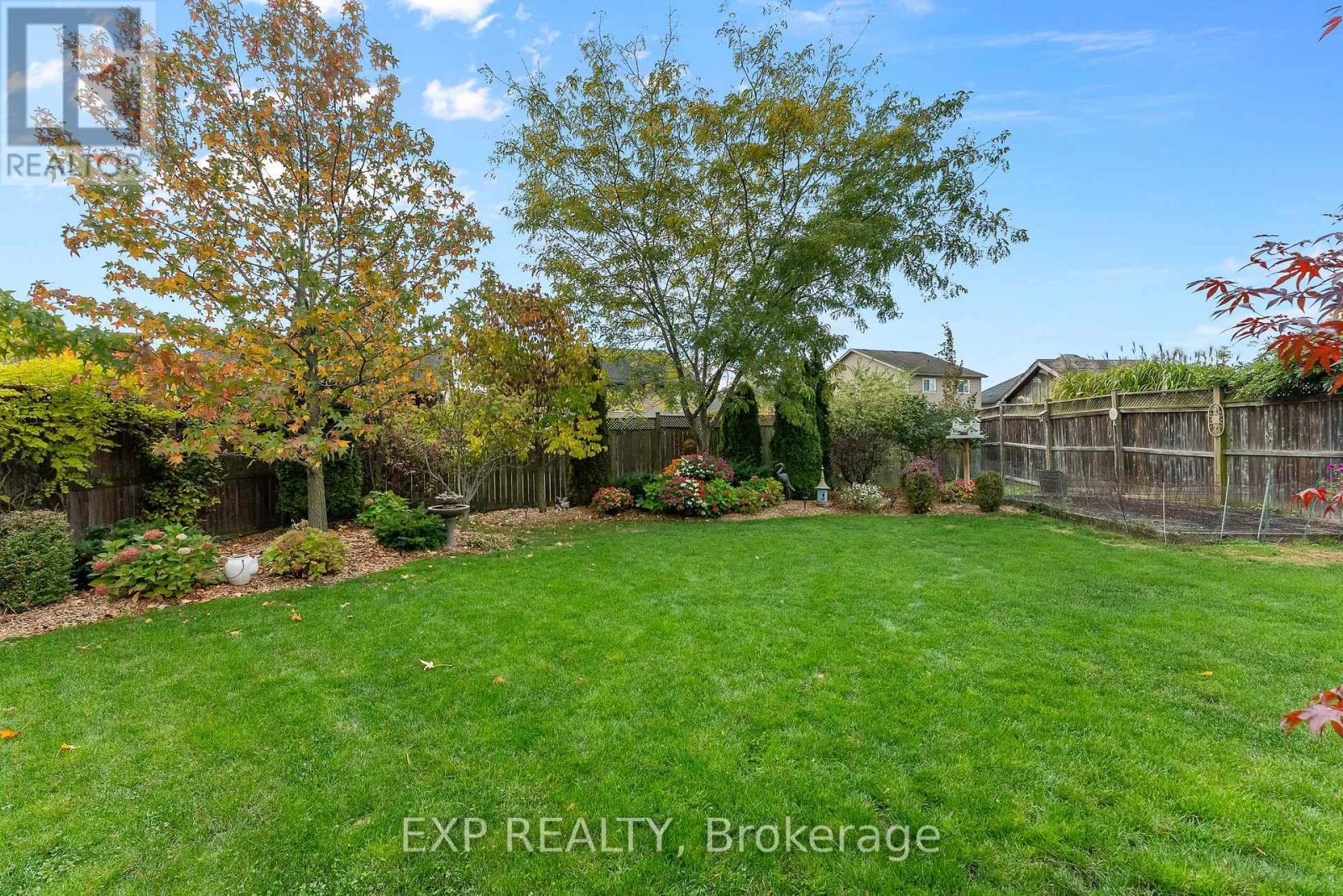 9148 Tapestry Court, Niagara Falls, Ontario  L2H 0E2 - Photo 37 - X12487616