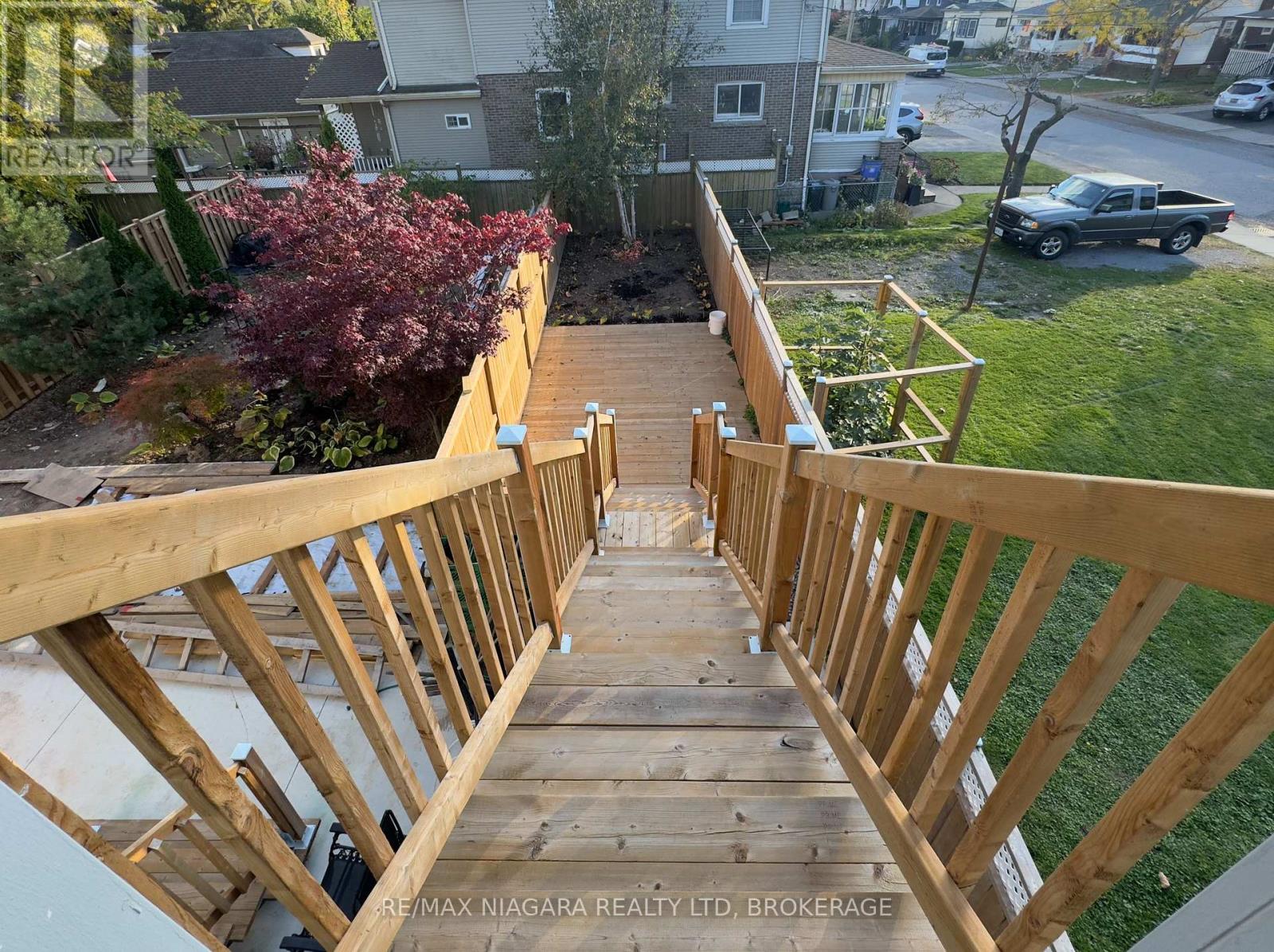 4992 Mcrae Street, Niagara Falls, Ontario  L2E 1P1 - Photo 5 - X12487751