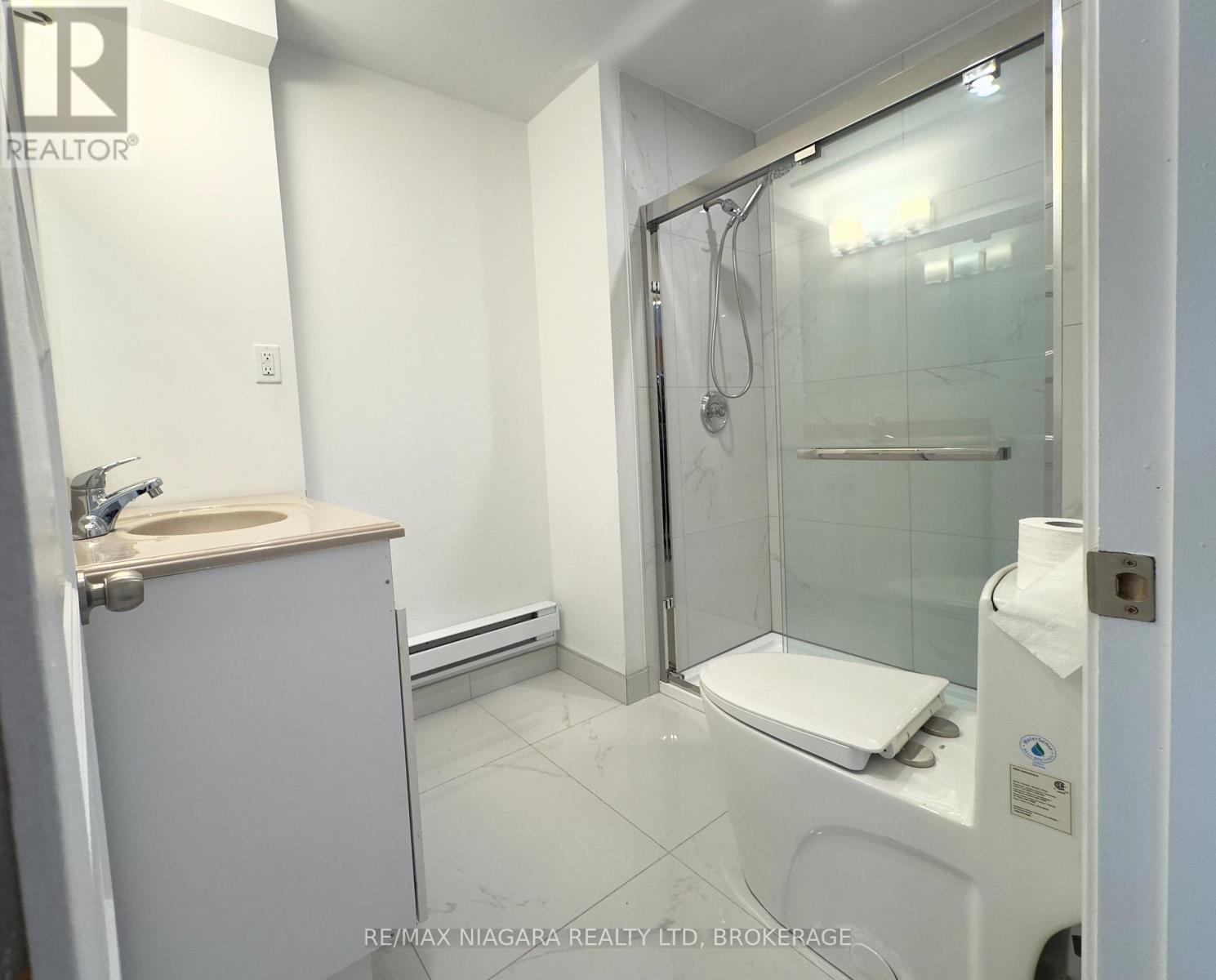 4992 Mcrae Street, Niagara Falls, Ontario  L2E 1P1 - Photo 6 - X12487751