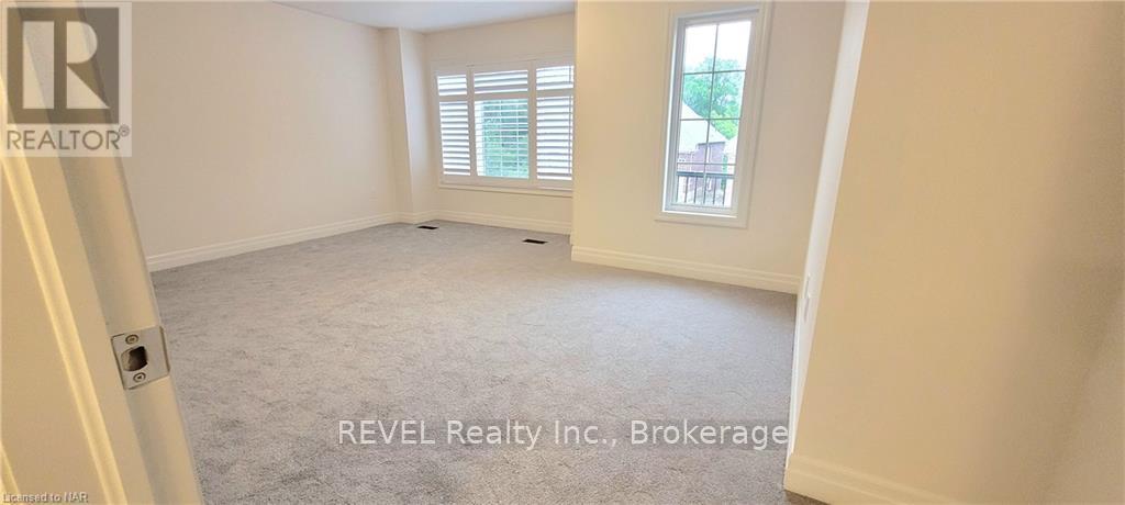 9275 White Oak Avenue, Niagara Falls, Ontario  L2G 0E9 - Photo 10 - X12489168