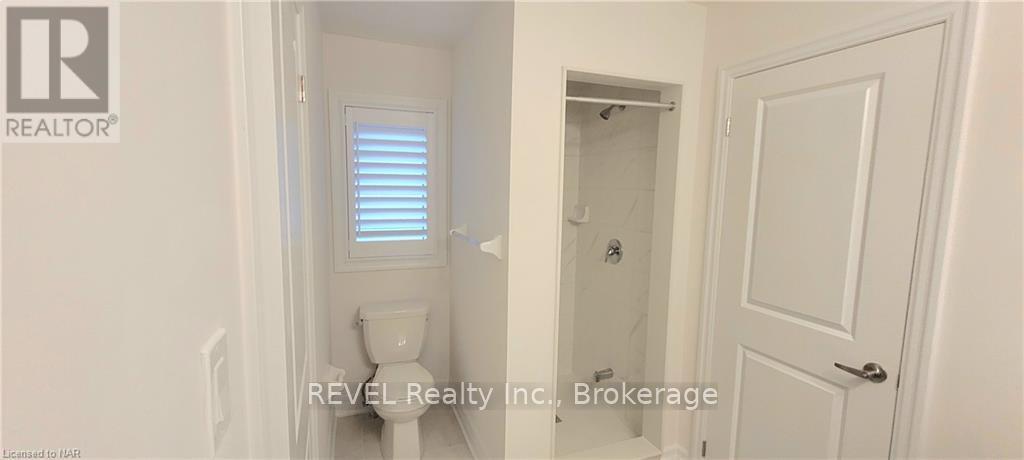 9275 White Oak Avenue, Niagara Falls, Ontario  L2G 0E9 - Photo 12 - X12489168