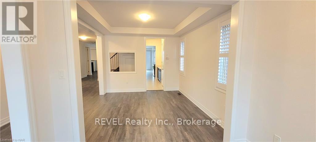 9275 White Oak Avenue, Niagara Falls, Ontario  L2G 0E9 - Photo 3 - X12489168