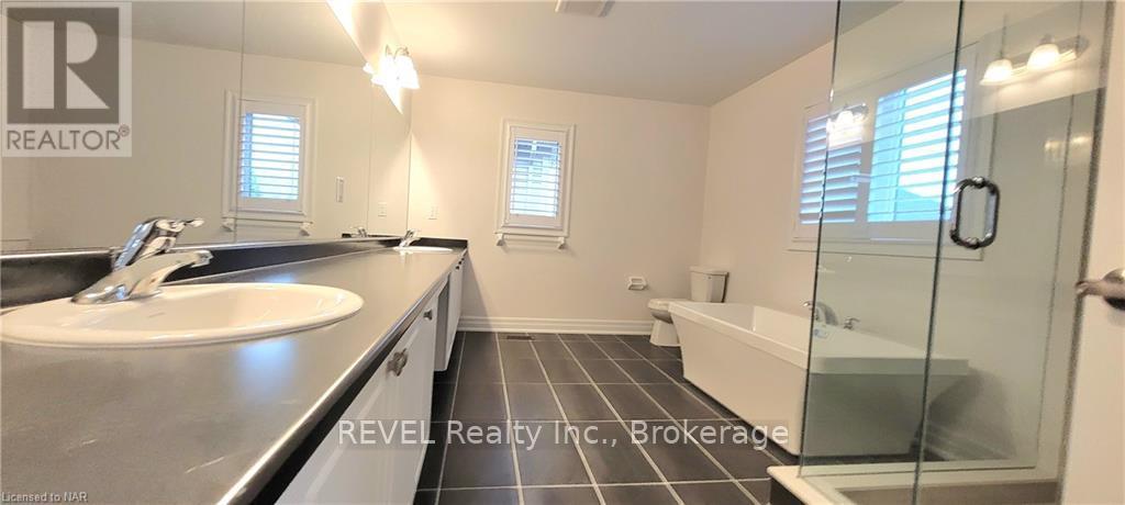 9275 White Oak Avenue, Niagara Falls, Ontario  L2G 0E9 - Photo 9 - X12489168