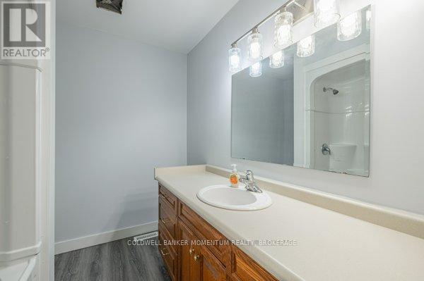 6680 Cropp Street, Niagara Falls, Ontario  L2E 7B3 - Photo 15 - X12489428